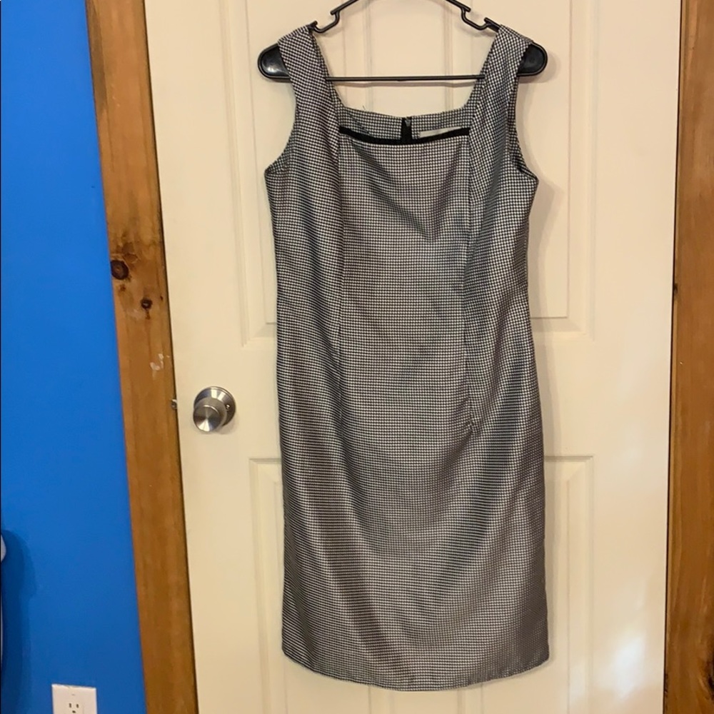 Black and white sleeveless dress